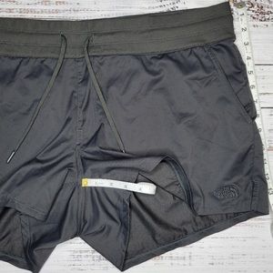 The North Face Dark Grey Shorts XXL